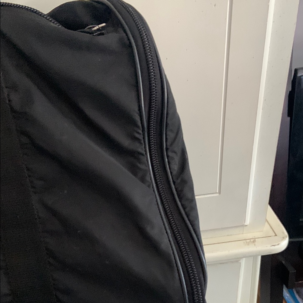 Prada Black Duffel Bag with Sleek Design and Versatile Use - Picture 3 of 5